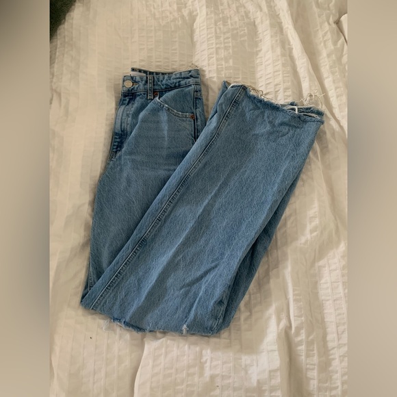 BLUE RIPPED ZARA JEANS - Picture 4 of 4